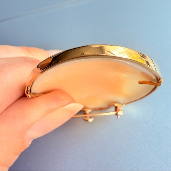 Vintage 14K Gold Exquisite Cameo Shell Athena HUGE Oval Brooch Pin/ Pend… - Picture 12 of 17